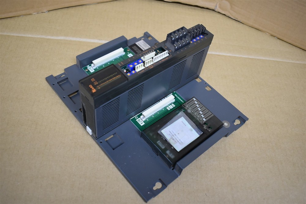 Mitsubishi Electric MELSEC Programmable Controller NA40 w/ Backpane Unit