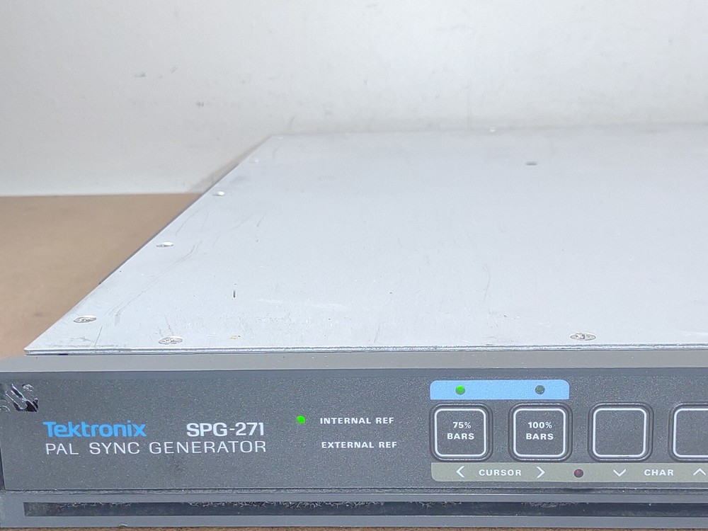 Tektronix SPG-271 (PAL SYNC GENERATOR)