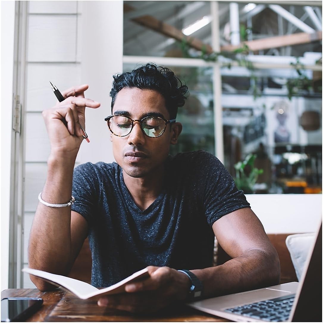 Uni-Ball 1790895 Signo 207 Retractable Gel Pen, Bold Point, Black Ink, 12-Count