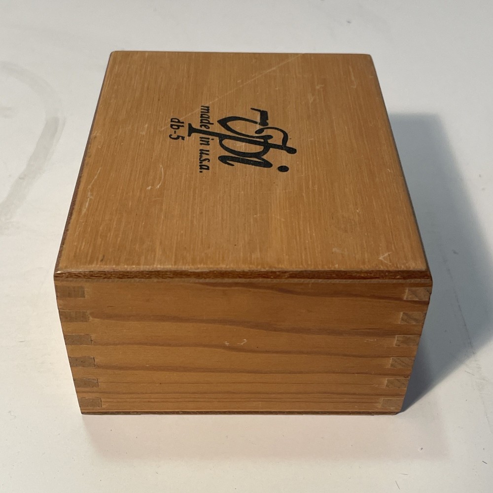 VPI db-5 Magic Brick For Amplifiers