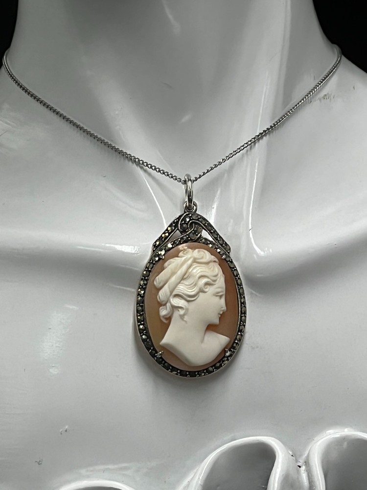 Graceful Charm – Silver Marcasite & Shell Cameo Pendant