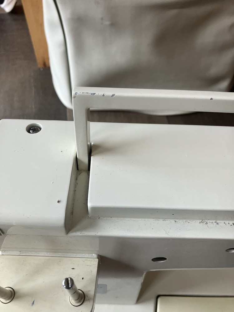 Untested Bernette 320 200 B Sewing Machine No Power Cord