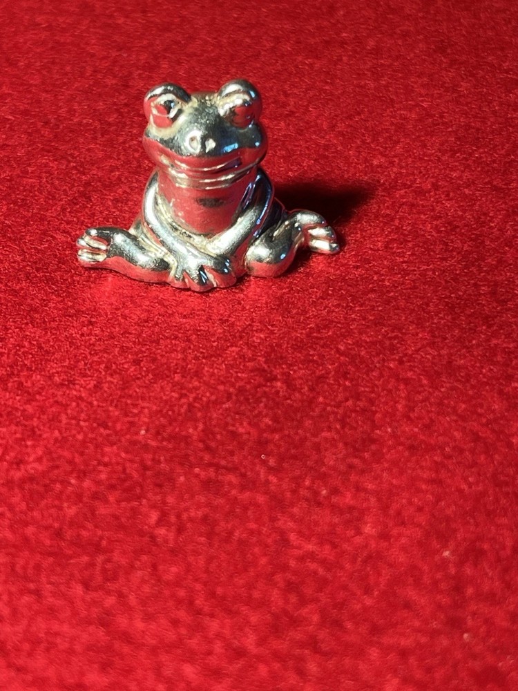 silver miniature sitting frog