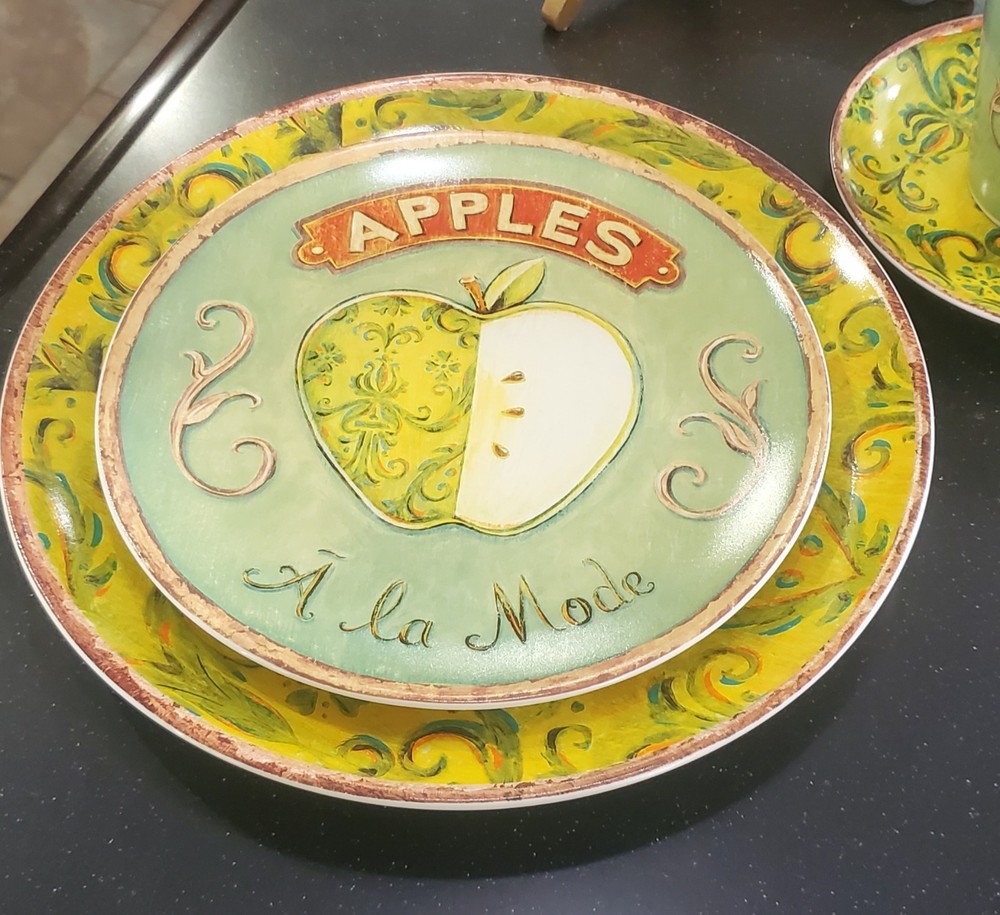 One) Vintage Oneida Ala Mode Collection 4pc Place Setting ~Apples~