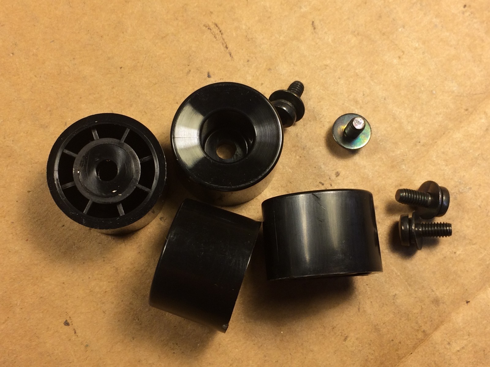 Marantz 4 Plastic Feet w/ Screws Exact Duplicates Of Originals (These are great)