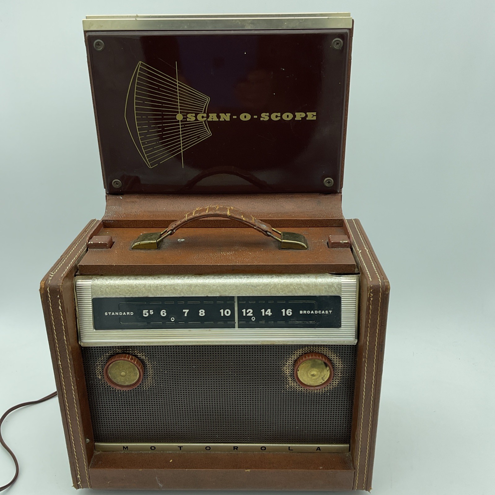 Vintage Motorola tube radio Portable Scan-o-Scope Diplomat 65L2 - For Repair
