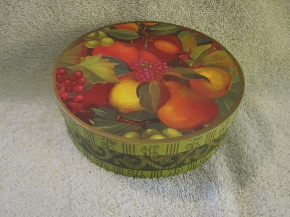 Harry & David Empty 6 1/4" Rnd. Cardboard Storage Box