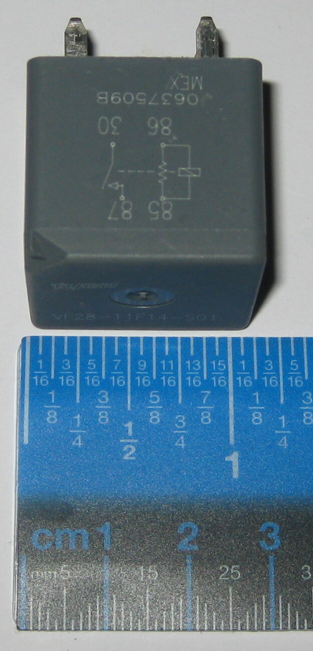 2 X Tyco 12V DC Automotive Relay - 30A - VF28 GM Car SPST NO Relay - N.O.