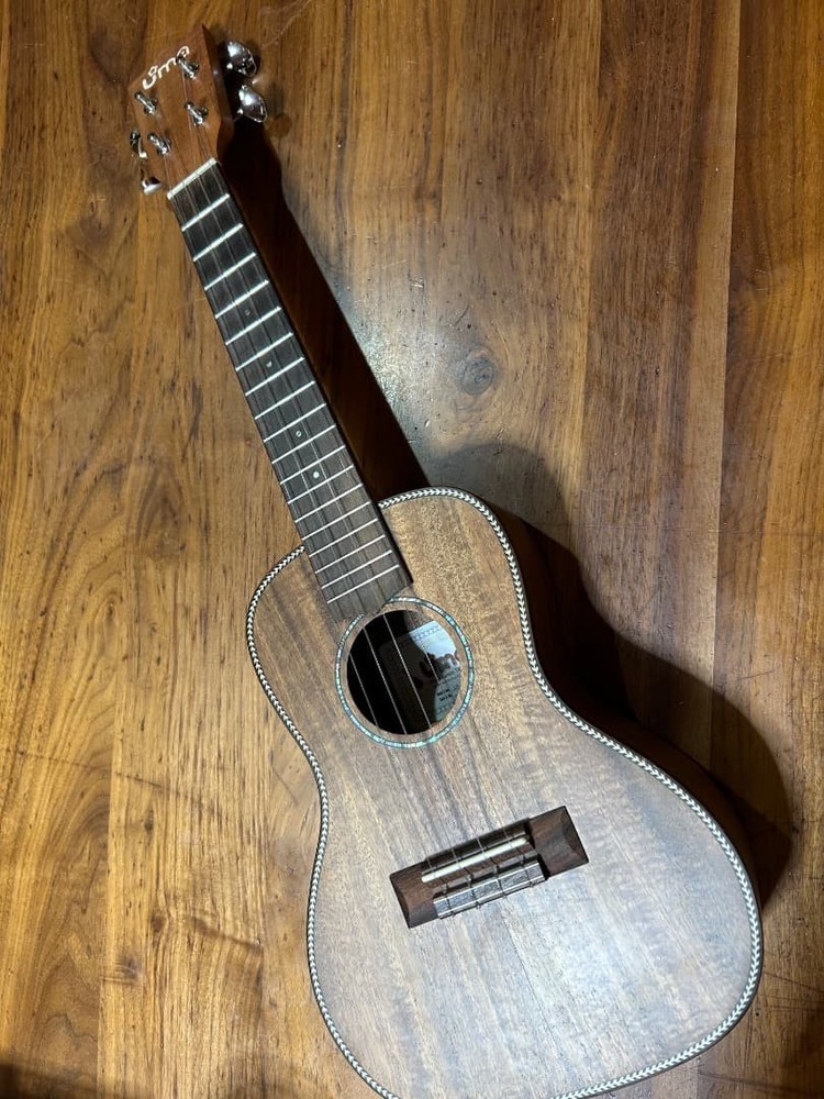 UMA UK-15SC Ukulele