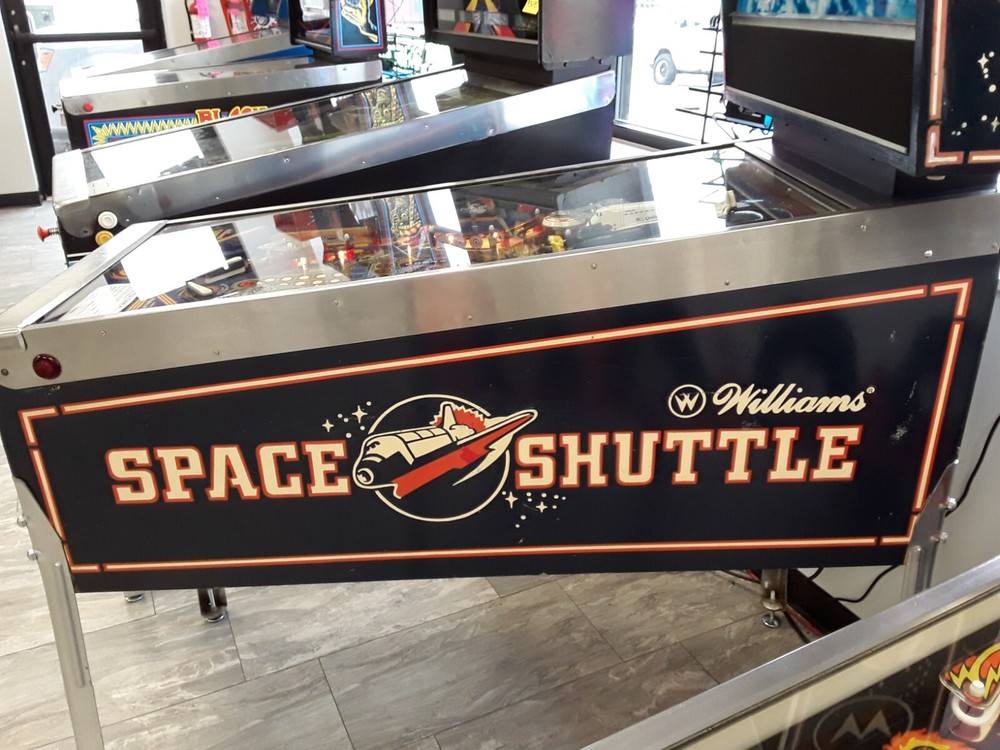 Space Shuttle Pinball Machine by Williams
