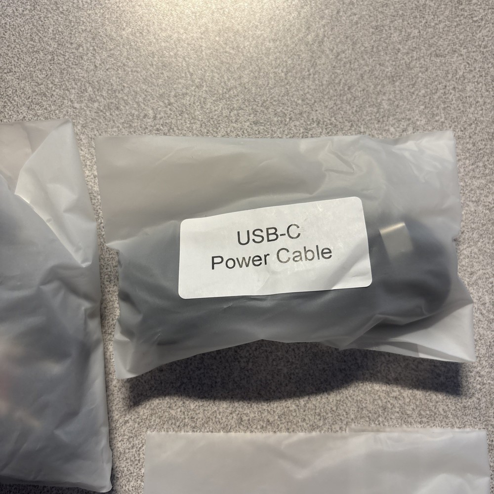 HomeSpot Bluetooth Transmitter AV Broadcaster BA210 v2 W/cables