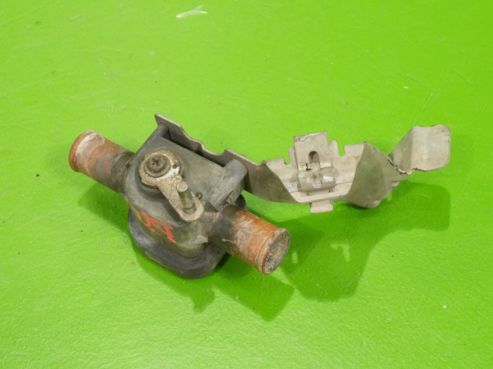 92-95 Civic OEM HVAC heater coolant water flow control valve thermostat Honda