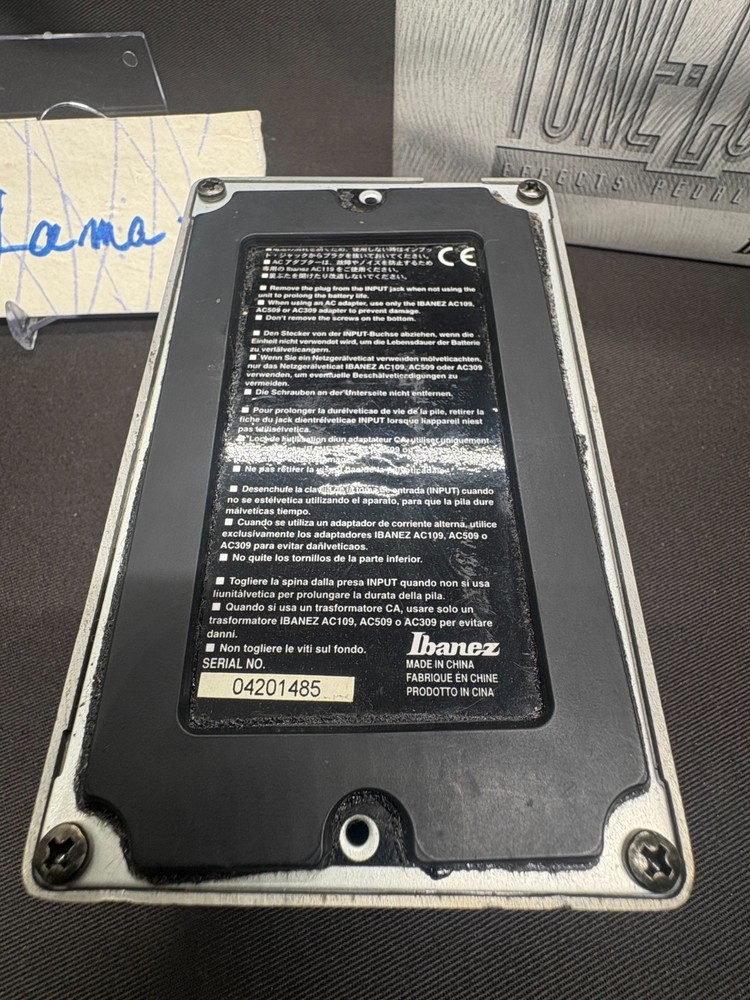 Ibanez DE7 Delay and Echo Guitar Effect Pedal with box