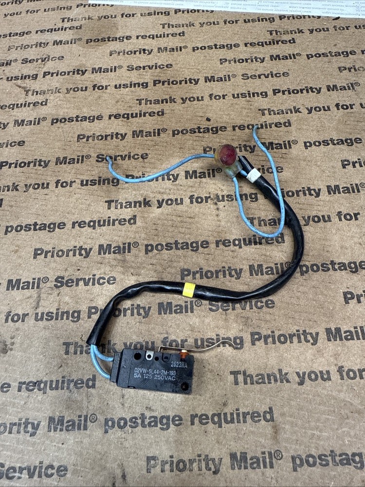 Omron D2VW-5L44-2M-193