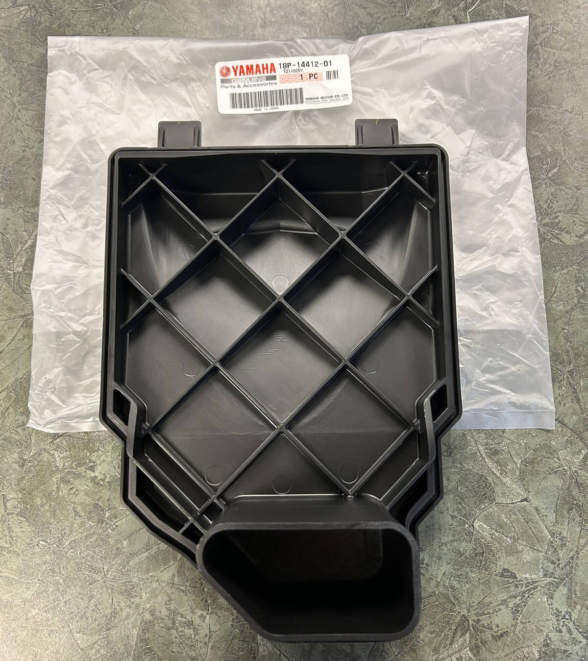 2009-2023 Yamaha YFZ450R R SE YFZ450X Air Box Lid Genuine OEM 18P-14412-01-00