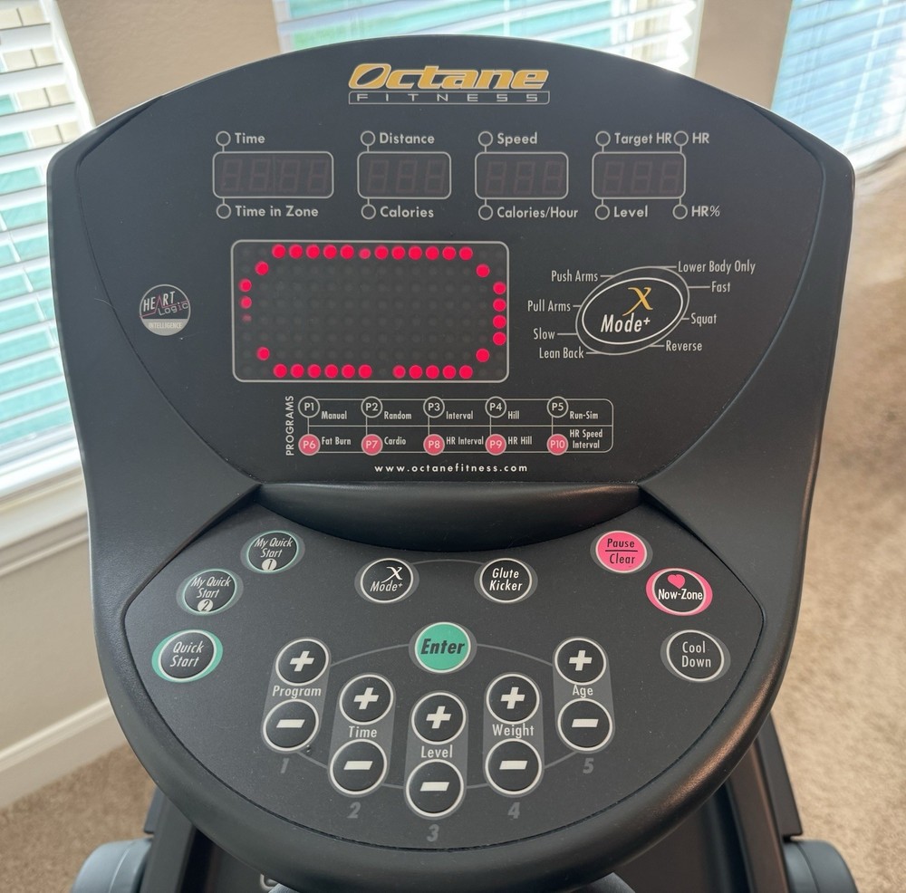 Octane Fitness Elliptical Exercise Machine