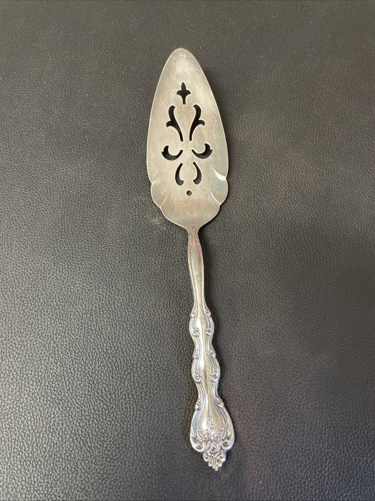 Cake Pie Server International Silverplate Needs Polished