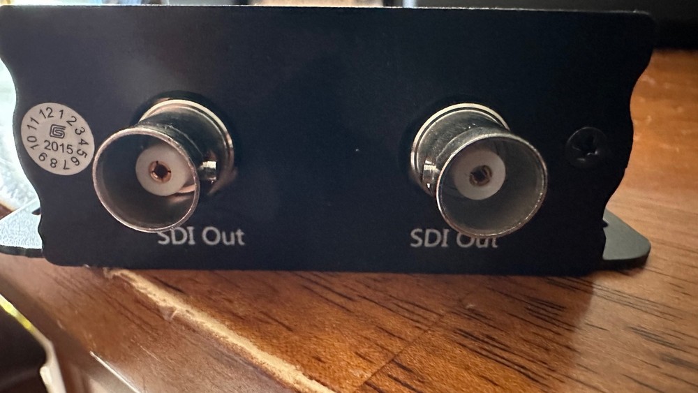 3G SDI 1x2 Splitter Box with power