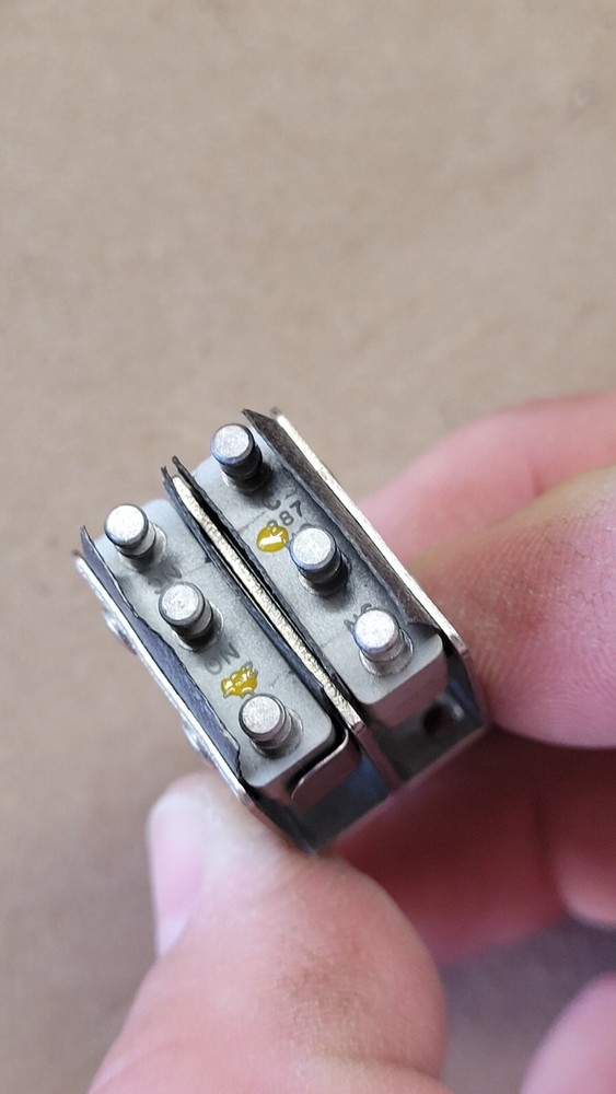 Micro Switch 13AT418-T2 Toggle Switch