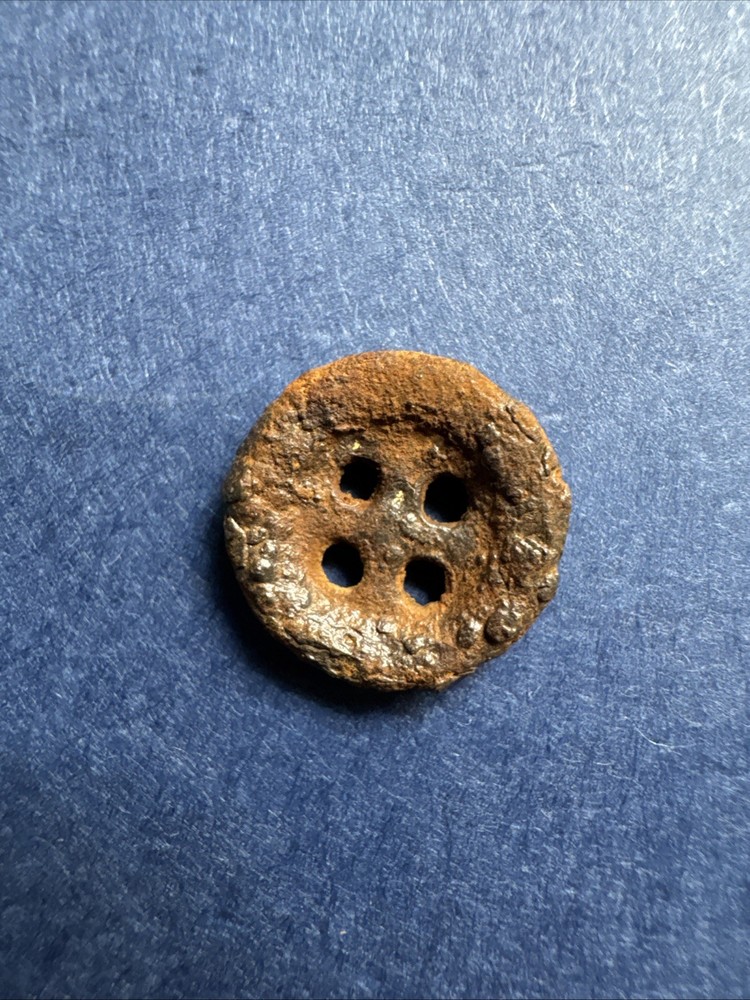 Colonial Era Button  Found In Virginia Flat Button #69