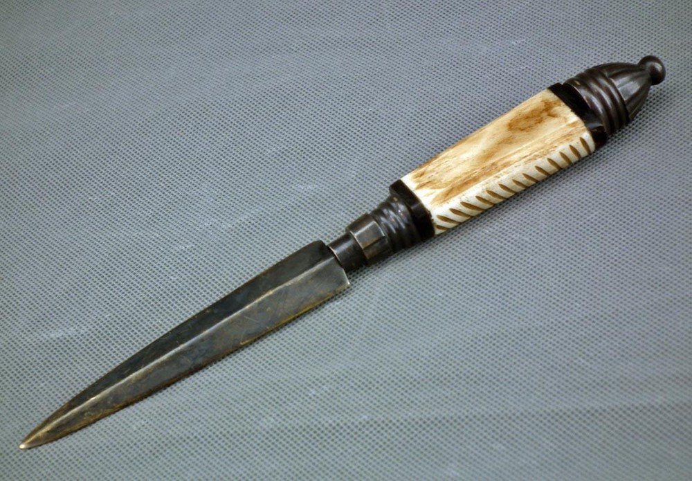 Very Unusual Massive Bronze Stiletto Dagger