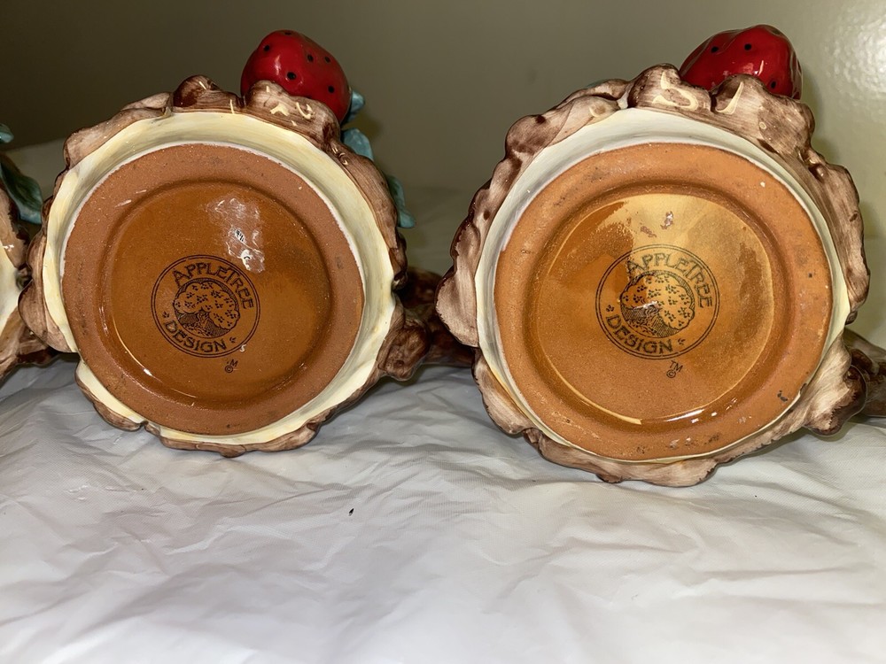 Apple Tree Strawberries Design Bark Ceramic pitcher and cup set damaged