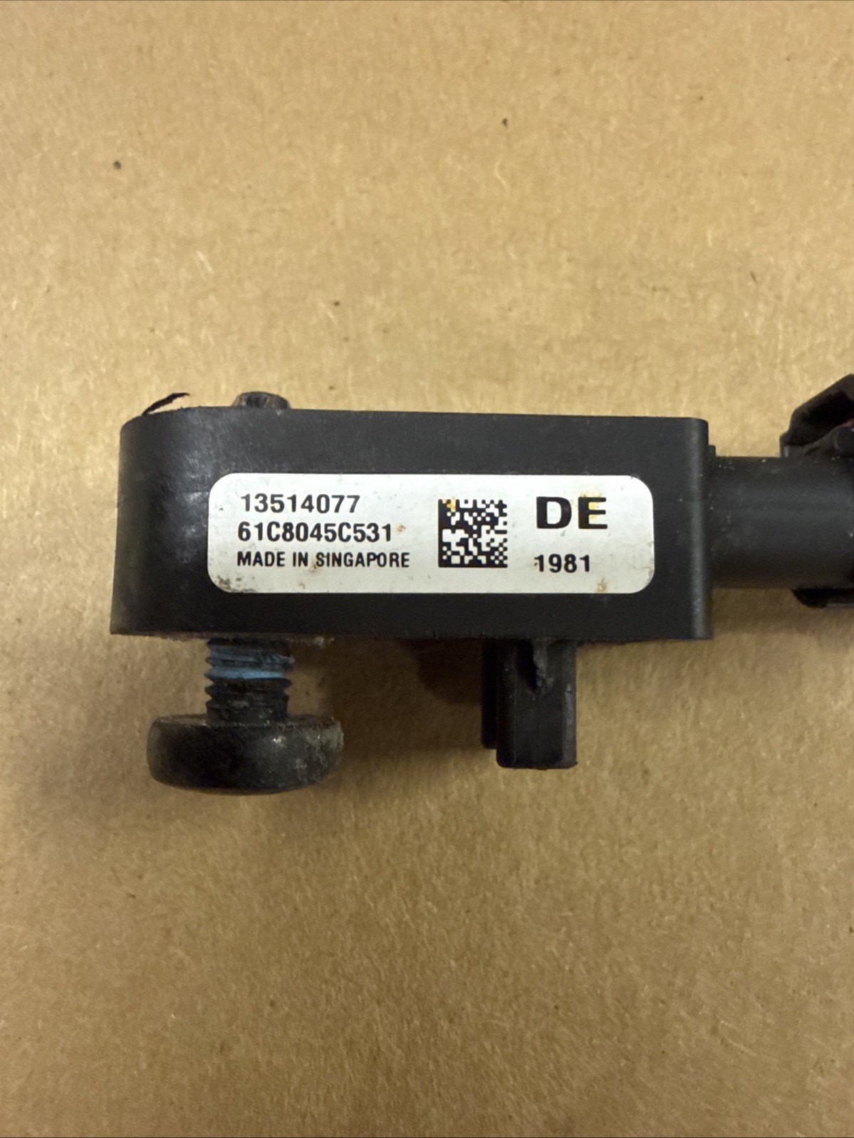 GM 17-25 OEM Buick Chevrolet GMC Front End Discriminating Sensor 13514077