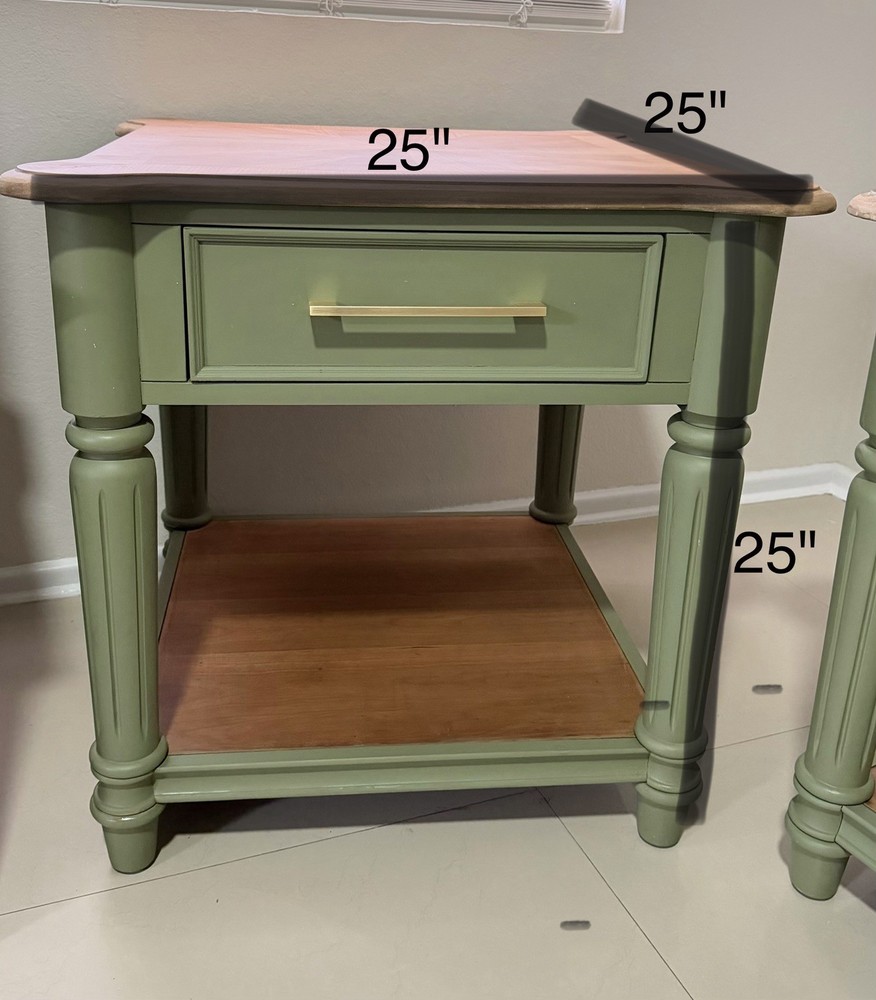 Adorable Nightstand/End Table
