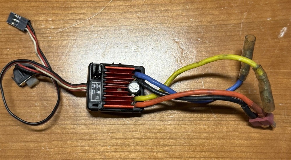 Hobbywing QUICRUN 1060 BRUSHED Electronic Speed Controller (2-3S)