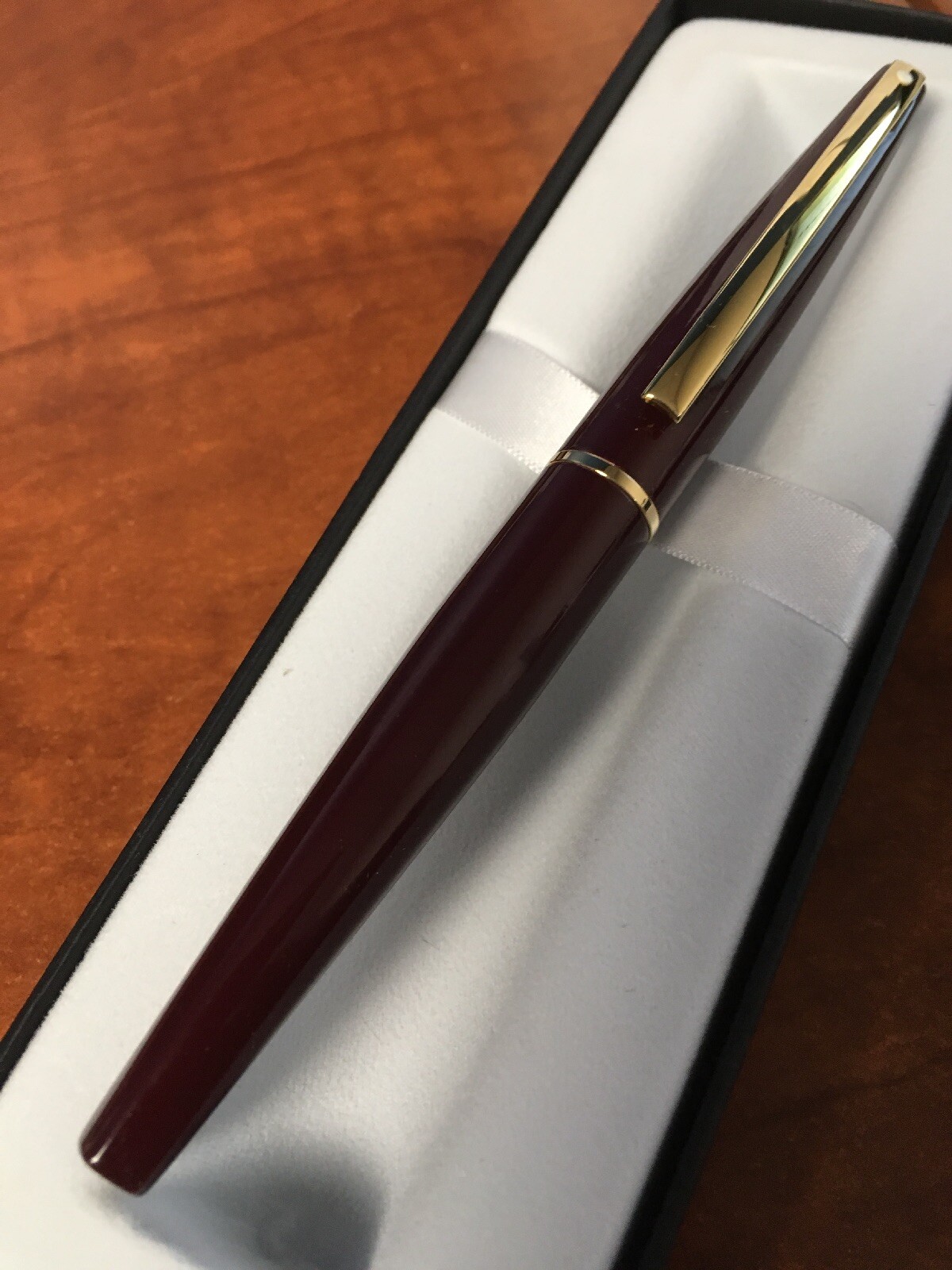 Sheaffer Taranis Stormy Wine “M” Nib Fountain Pen