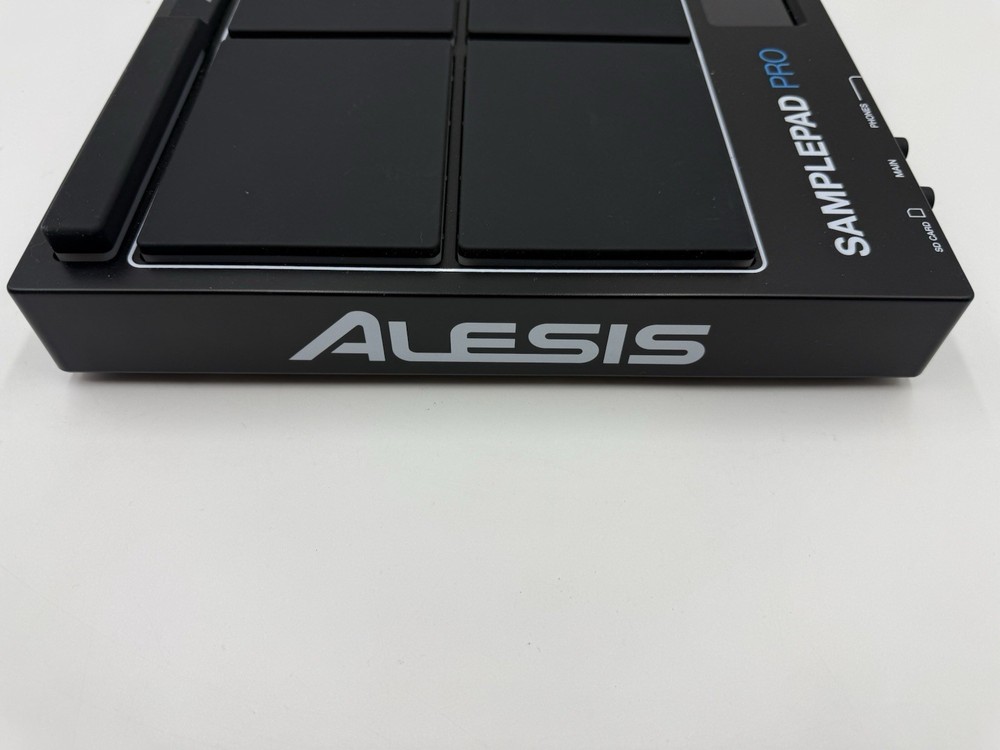 Alesis Sample Pad Pro 8-Pad Percussion and Sample Triggering Instrument