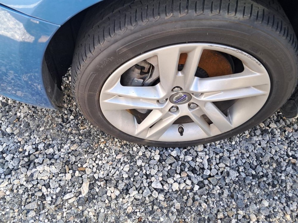 S60 2014 Glove Box 4848861