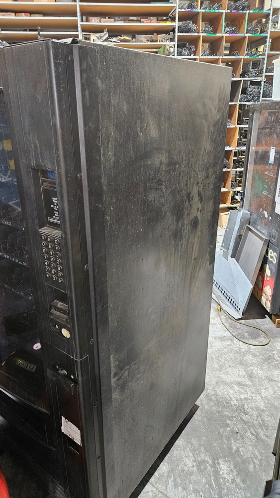 READ DESCRIPTION~ Crane National 721 Refridgerated Chilled Snack Vending Machine