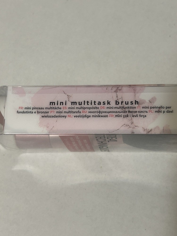 Real Techniques Mini Multitask Brush NEW Blush Bronzer Travel Size