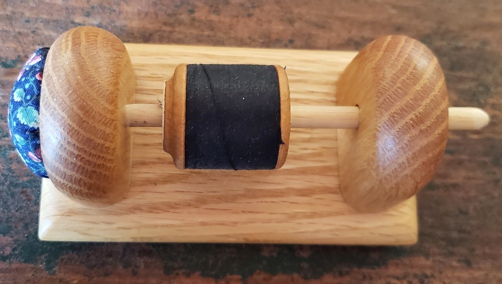 Vintage Carol Armstrong Quilt Thread SPOOL HOLDER Designed For Thread CRAFTER