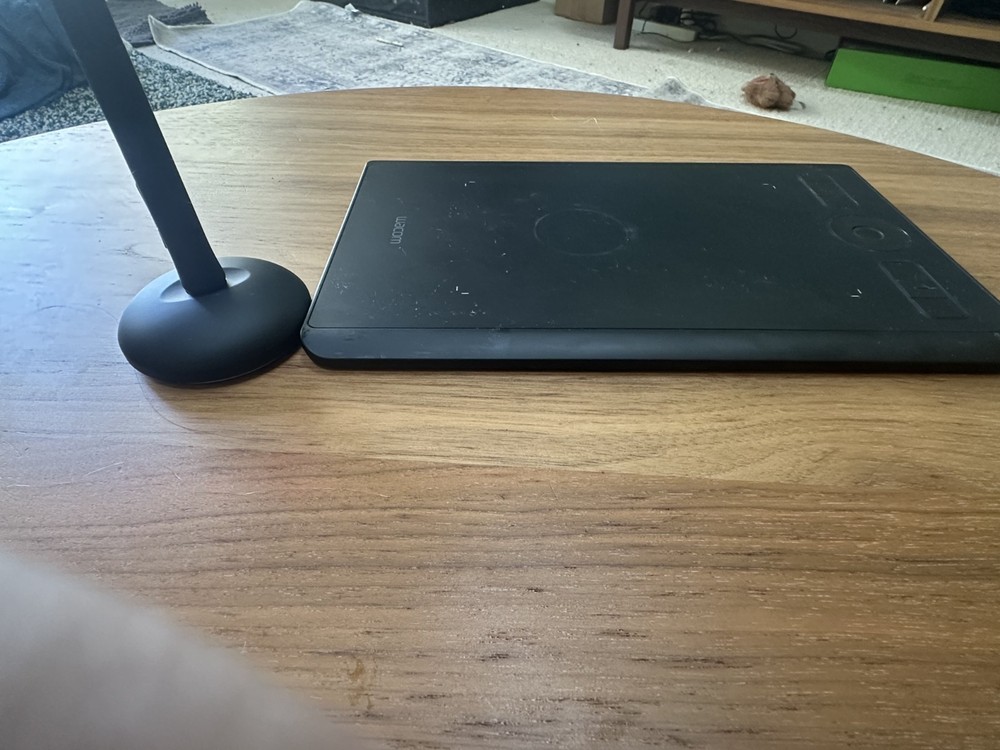 Wacom Intuos PTH-460 Tablet