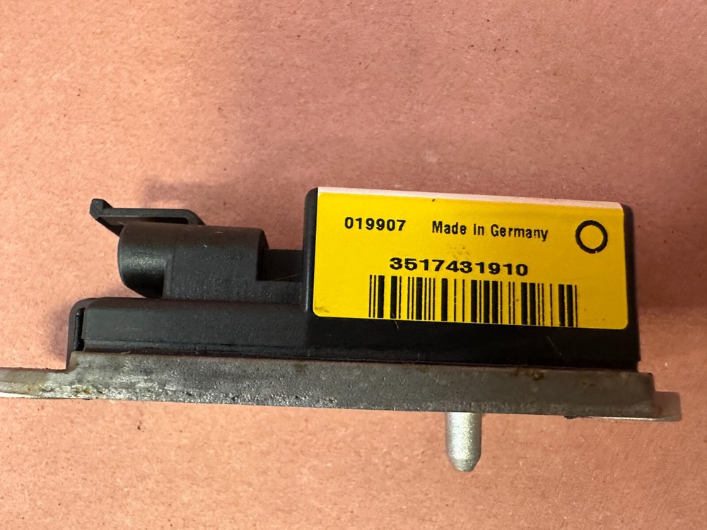 BMW E39 528it M5 E46 E38 E36 Z3 Impact Crash Sensor Safety Module OEM #99210