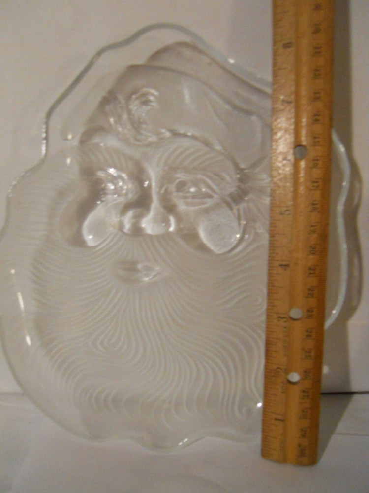 FROSTED CRYSTAL SANTA PLATE 8" Celebrations
