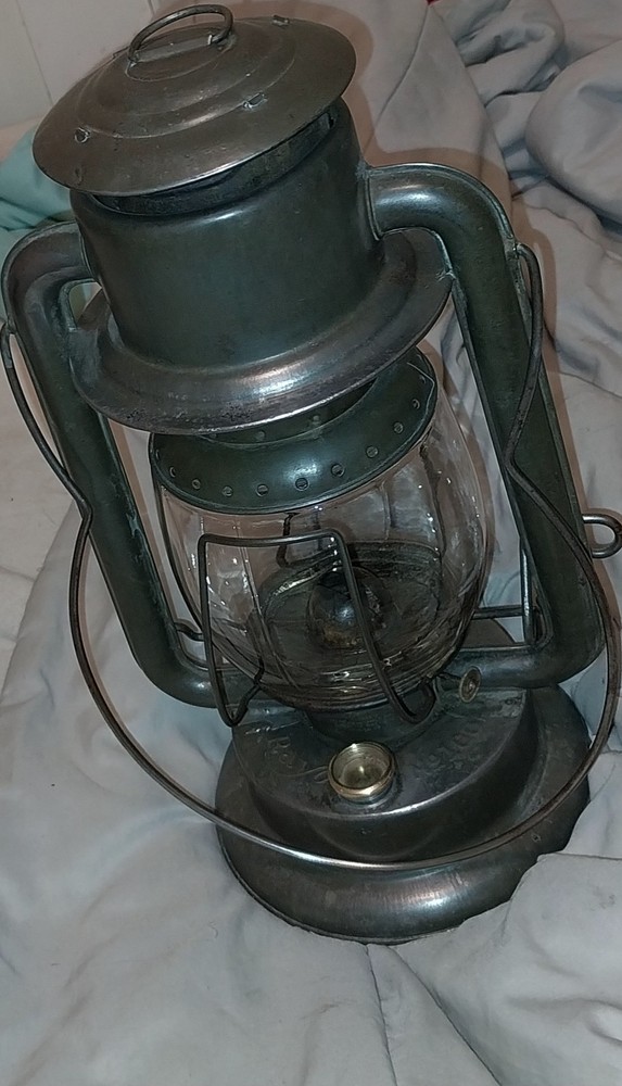 RAYO 100 COLD BLAST LANTERN