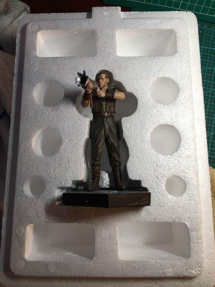 Eaglemoss Alien & Predator #12 "Johner" with box and leaflet