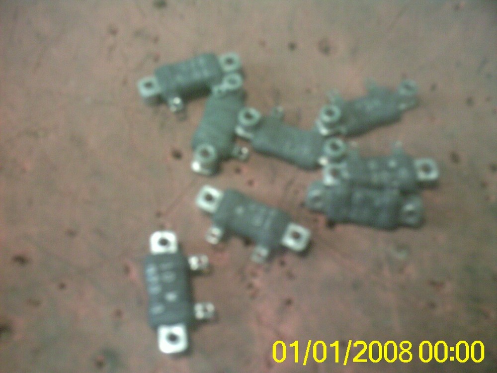 LOT 8 HEI 820 OHMS 10 WATT RESISTORS CHASSIC MOUNT