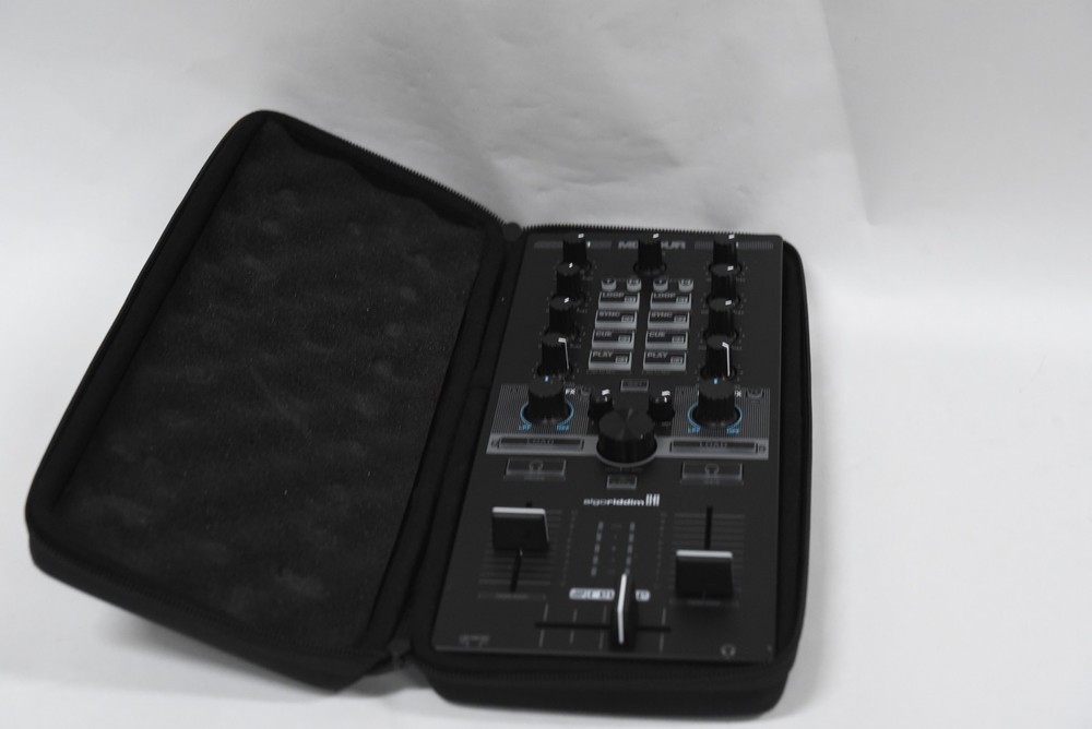 RELOOP MixTour All-In-One DJ Controller with Carry Case & Lightning Cable