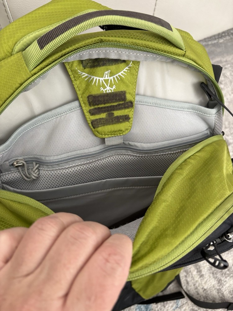 Osprey Ozone Day Pack Backpack Olive Lime Green Hiking Shuttle Padded Strap EUC