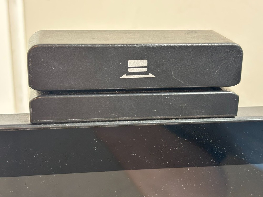 Hisense HK570E POS Touchscreen Computer Windows 10 Enterprise Reset