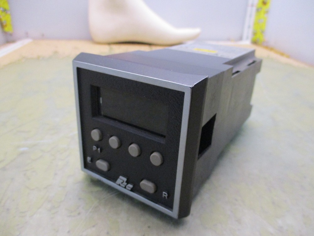 Red Lion Controls LIBT1E00 Libra Series Timer [4*R-20.5]