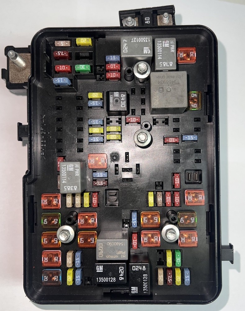 2016 GMC Terrain Engine Fuse Box Relay 23404556