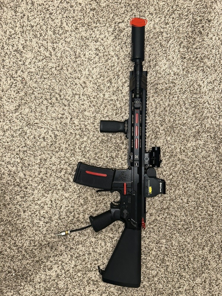 airsoft gun