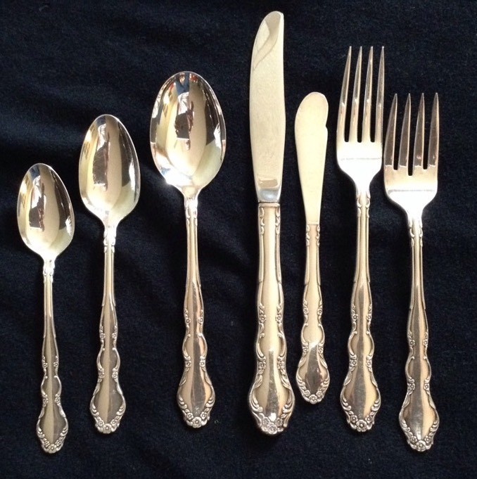 Nobility silverplate polonaise 1961 7 piece place setting EUC