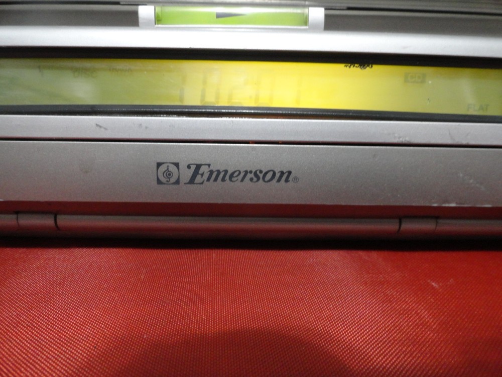 EMERSON MS3100 TRIPLE PLAY LINEAR 3 CD CHANGER