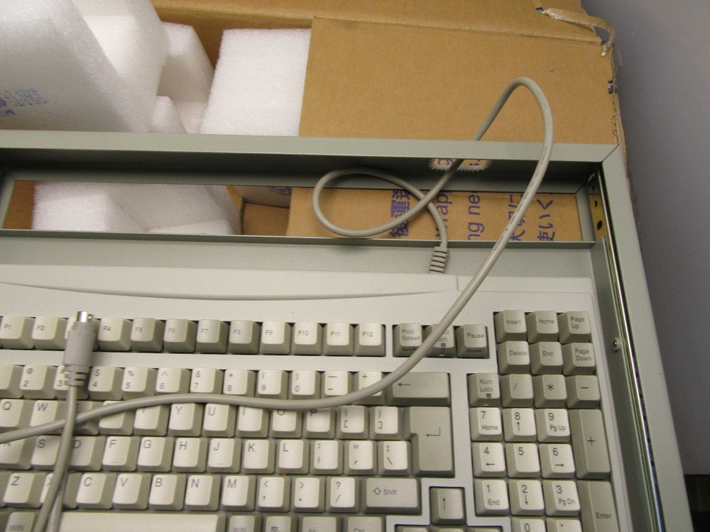 advantech 19" mount keyboard w/ touchpad tpaa329323 [4*C-38]